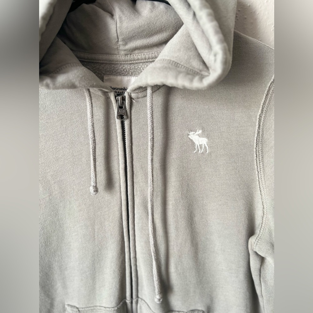 Abercrombie & Fitch Women's size S
Full Zip Hoodie Soft Collection Pullover - Picture 8 of 8